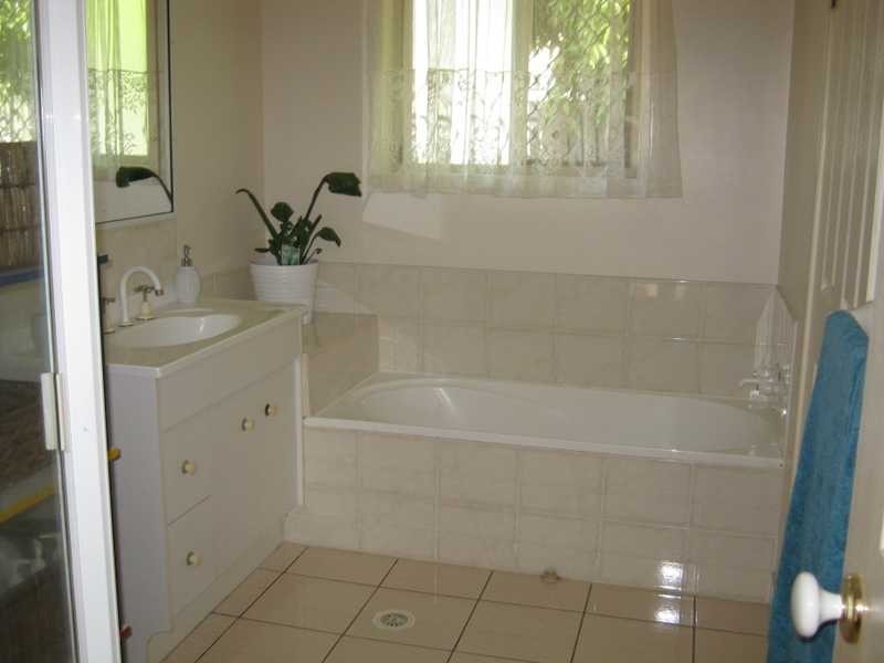 33a Railway Street, Booval QLD 4304