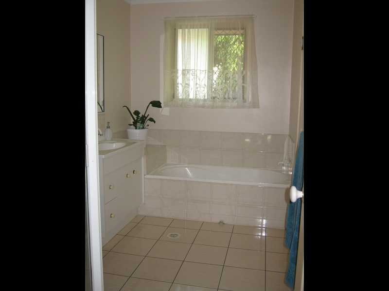 33a Railway Street, Booval QLD 4304