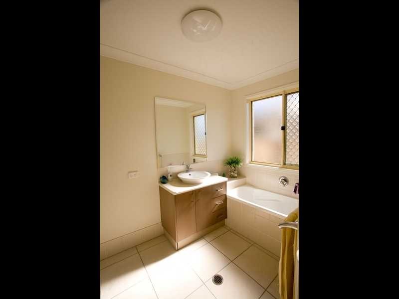 56 Vineyard Street, One Mile QLD 4305