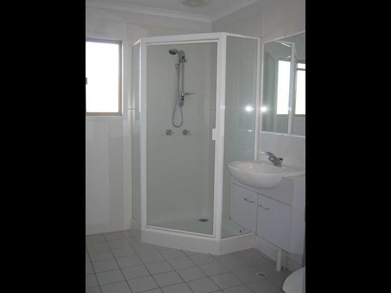 3/1 Ivory Street, Booval QLD 4304