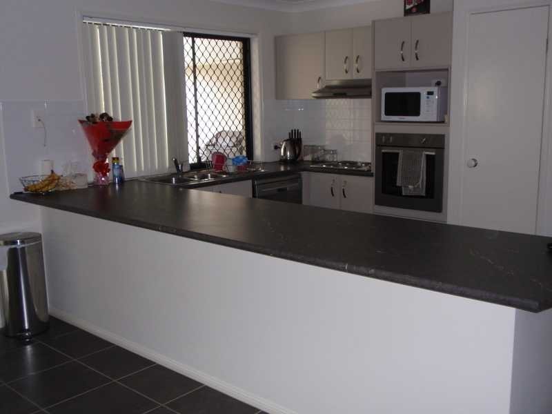 6 Eric Drive, Blackstone QLD 4304