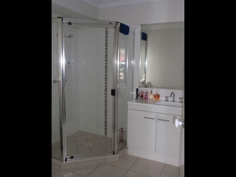 6 Eric Drive, Blackstone QLD 4304