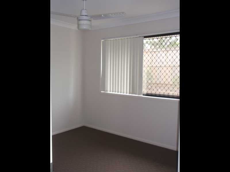 6 Eric Drive, Blackstone QLD 4304