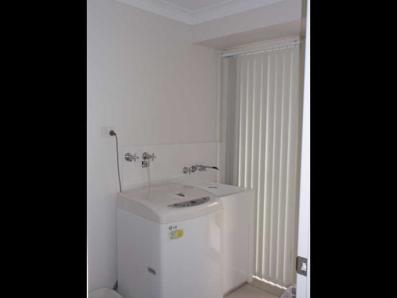 6 Eric Drive, Blackstone QLD 4304