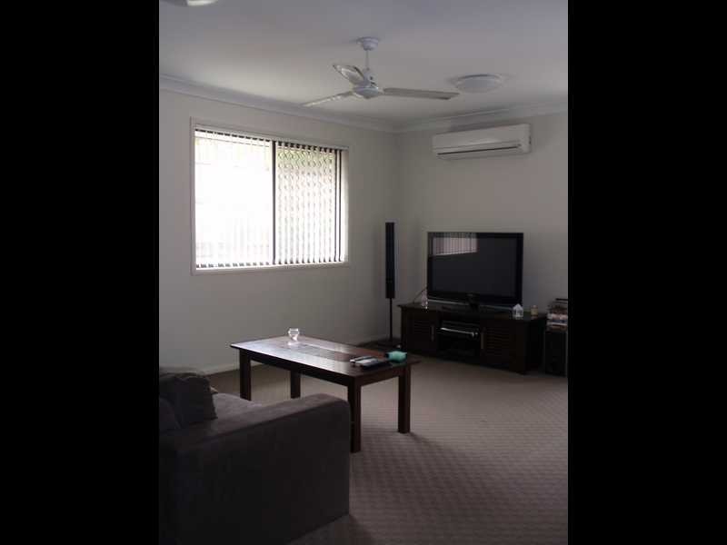 6 Eric Drive, Blackstone QLD 4304