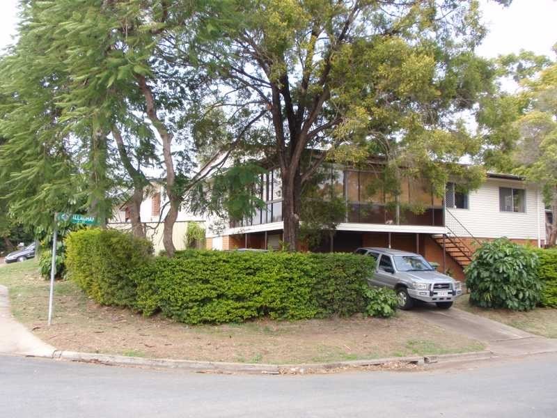 77 Jacaranda Street, East Ipswich QLD 4305