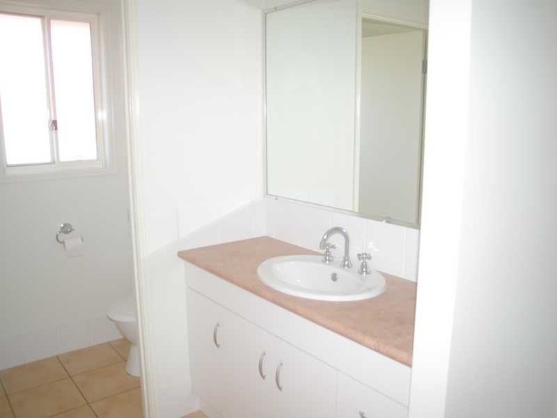 90 Anna Drive, Raceview QLD 4305