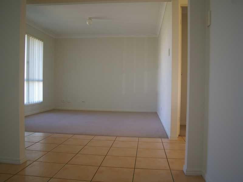 90 Anna Drive, Raceview QLD 4305