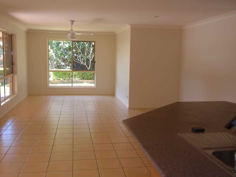 18 Crosby Crescent, Raceview QLD 4305