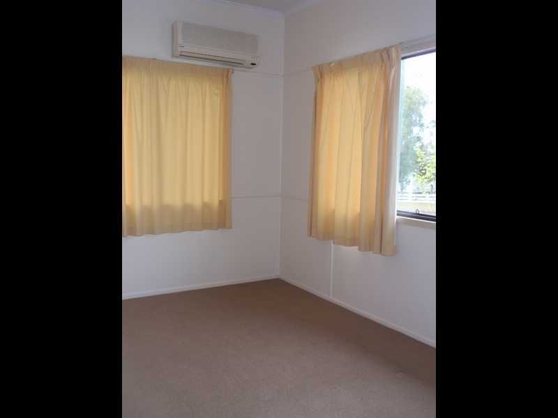 6 Kruger Street, Booval QLD 4304