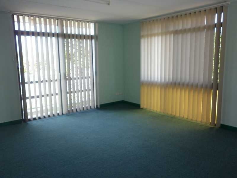 17 Emerald Street, Brassall QLD 4305