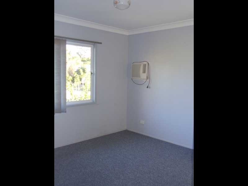 35 Creek Street, Bundamba QLD 4304