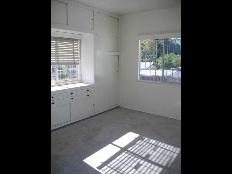 47 Dwyer Street, Silkstone QLD 4304