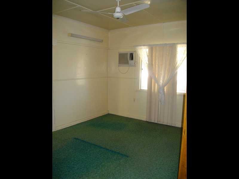 47 Dwyer Street, Silkstone QLD 4304