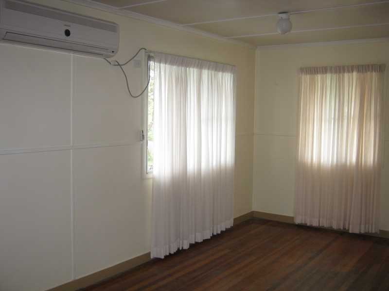 49 Avon Street, Leichhardt QLD 4305