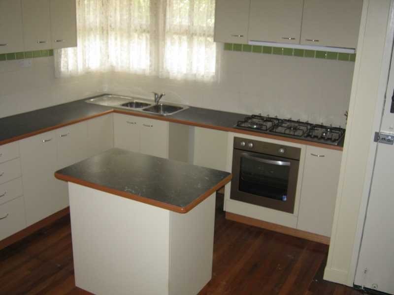 49 Avon Street, Leichhardt QLD 4305