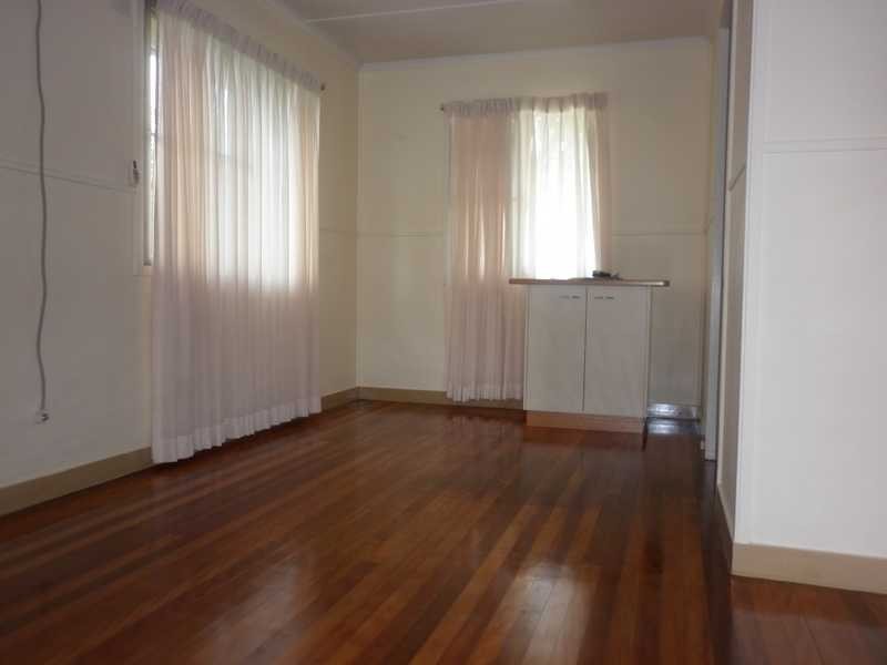 49 Avon Street, Leichhardt QLD 4305