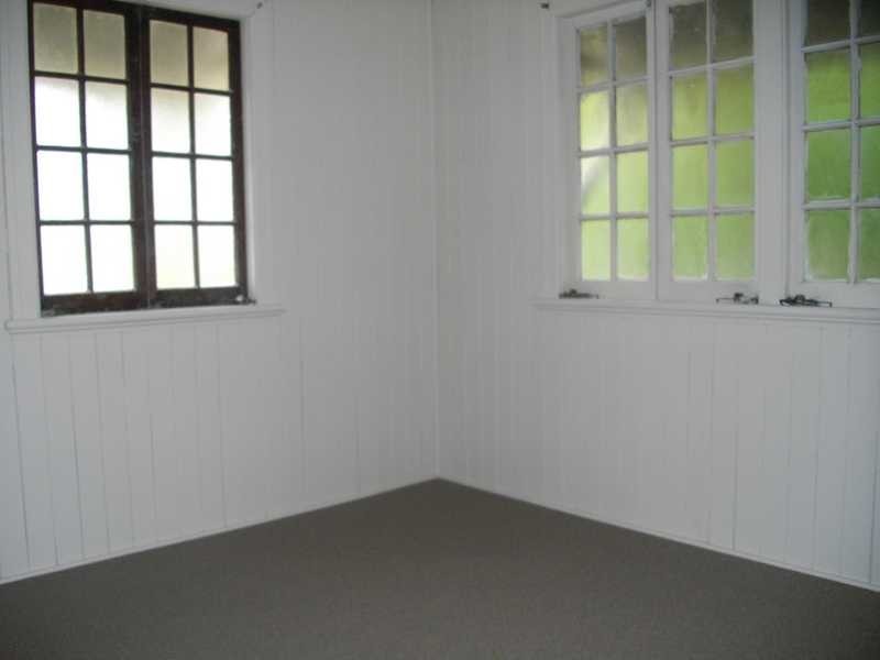 11 Chelmsford Avenue, Ipswich QLD 4305