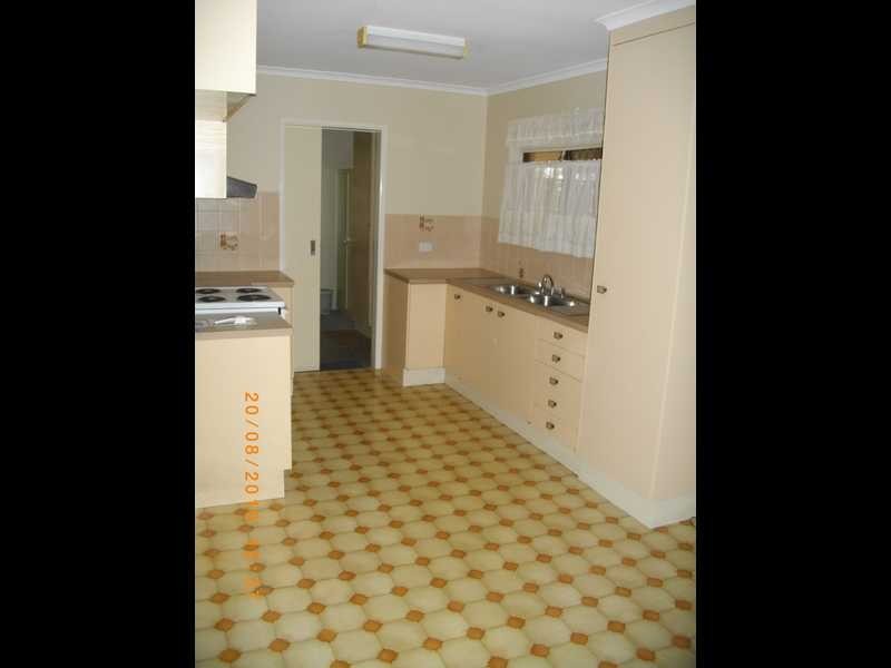 27 Warner Street, Raceview QLD 4305