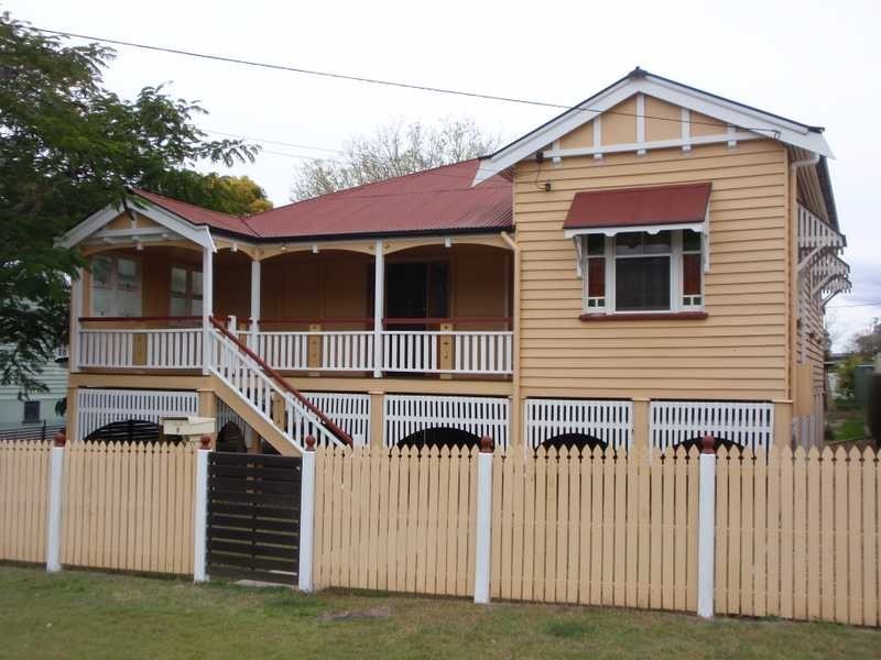 9 Foote Street, Newtown QLD 4305