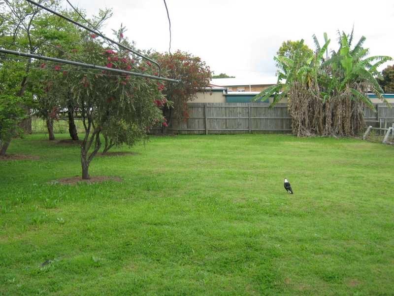 34 Dell Street, Eastern Heights QLD 4305