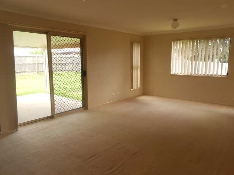 9 Dewhurst Crescent, Raceview QLD 4305