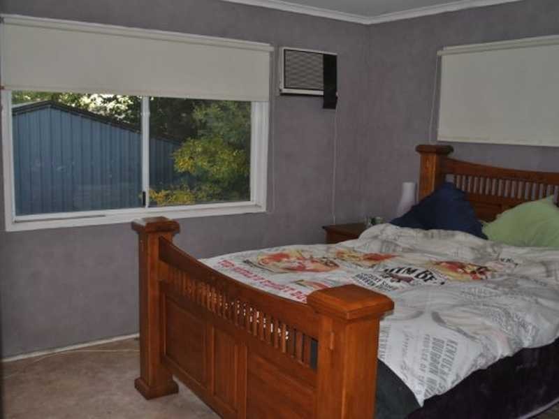 16 Caroline Street, Riverview QLD 4303