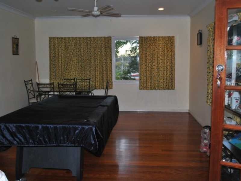 16 Caroline Street, Riverview QLD 4303