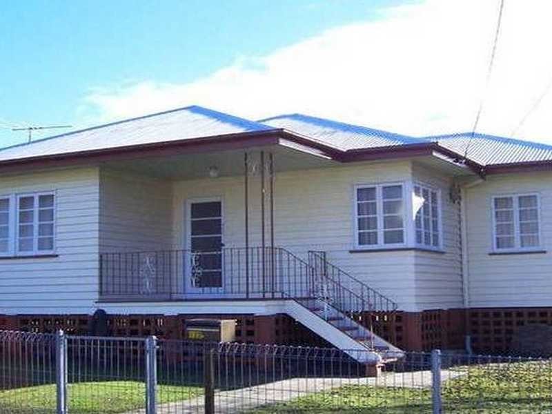 122 Jacaranda Street, North Booval QLD 4304