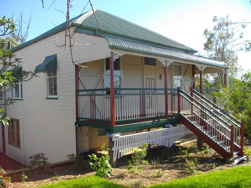 6 Macrae Street, Woodend QLD 4305