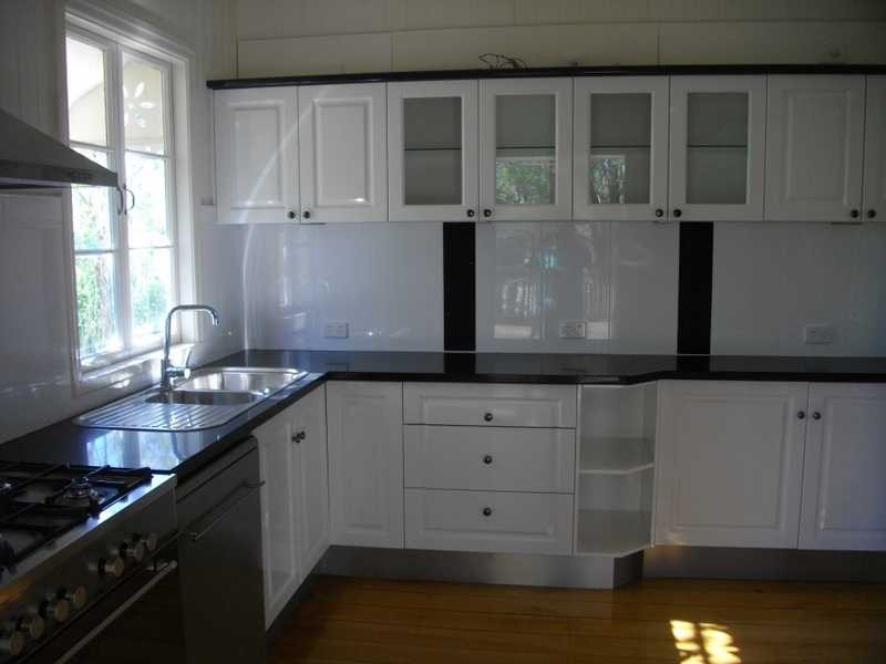 6 Macrae Street, Woodend QLD 4305