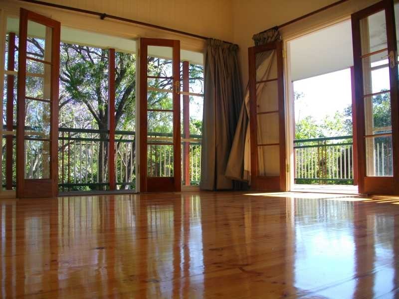 6 Macrae Street, Woodend QLD 4305