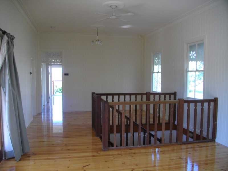 6 Macrae Street, Woodend QLD 4305