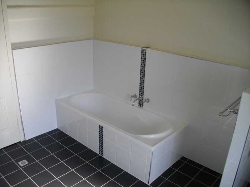 6 Macrae Street, Woodend QLD 4305