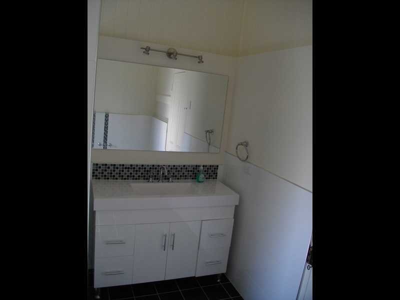 6 Macrae Street, Woodend QLD 4305