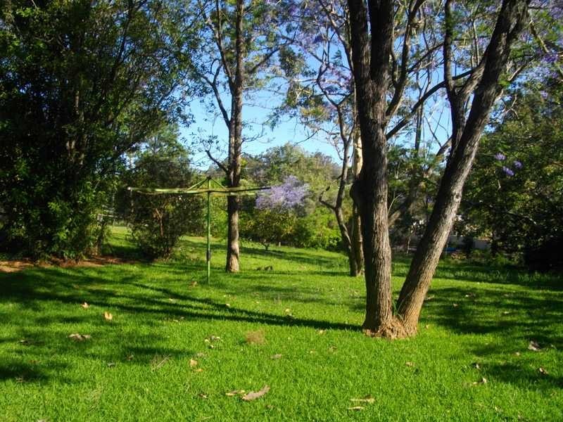 6 Macrae Street, Woodend QLD 4305