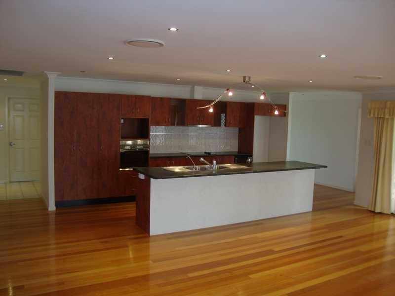 5 Whitewood Crescent, Brookwater QLD 4300