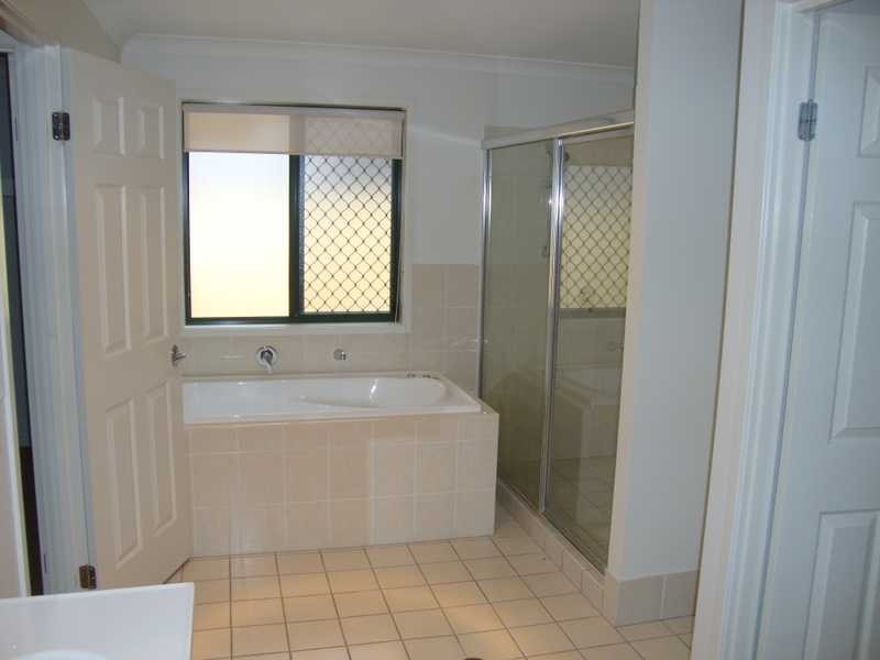 5 Whitewood Crescent, Brookwater QLD 4300