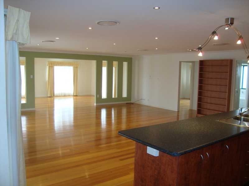 5 Whitewood Crescent, Brookwater QLD 4300
