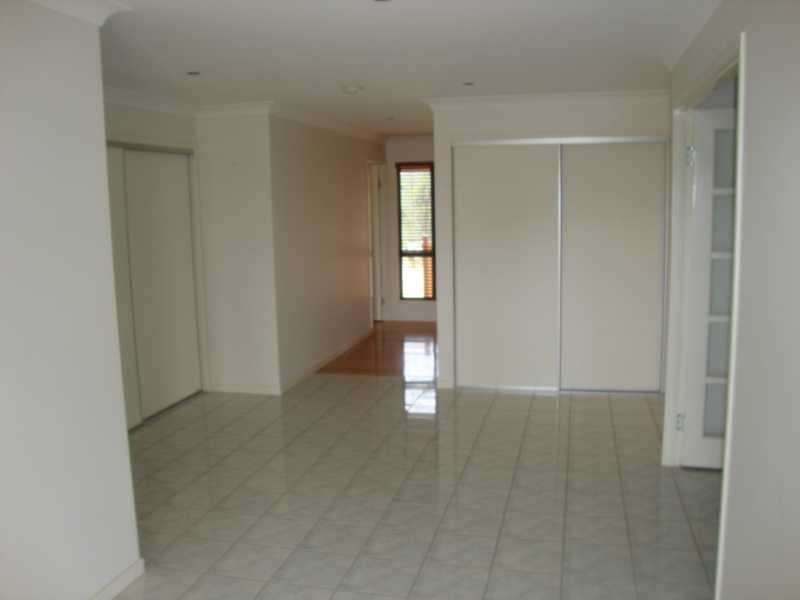 5 Whitewood Crescent, Brookwater QLD 4300