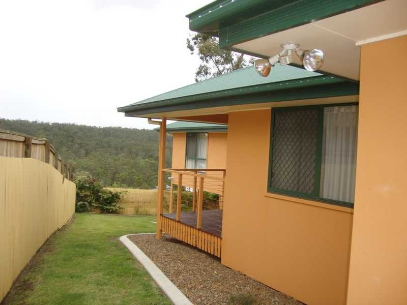 5 Whitewood Crescent, Brookwater QLD 4300