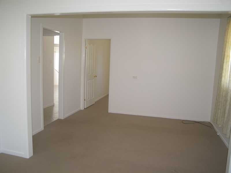 27 Alice Street, Silkstone QLD 4304