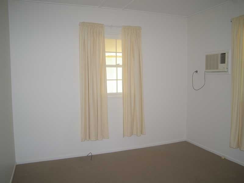 27 Alice Street, Silkstone QLD 4304