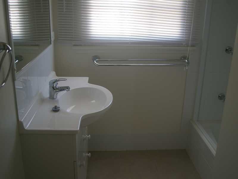 27 Alice Street, Silkstone QLD 4304