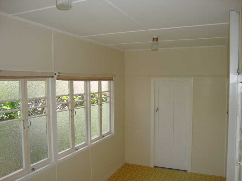 3 Molloy Street, Silkstone QLD 4304