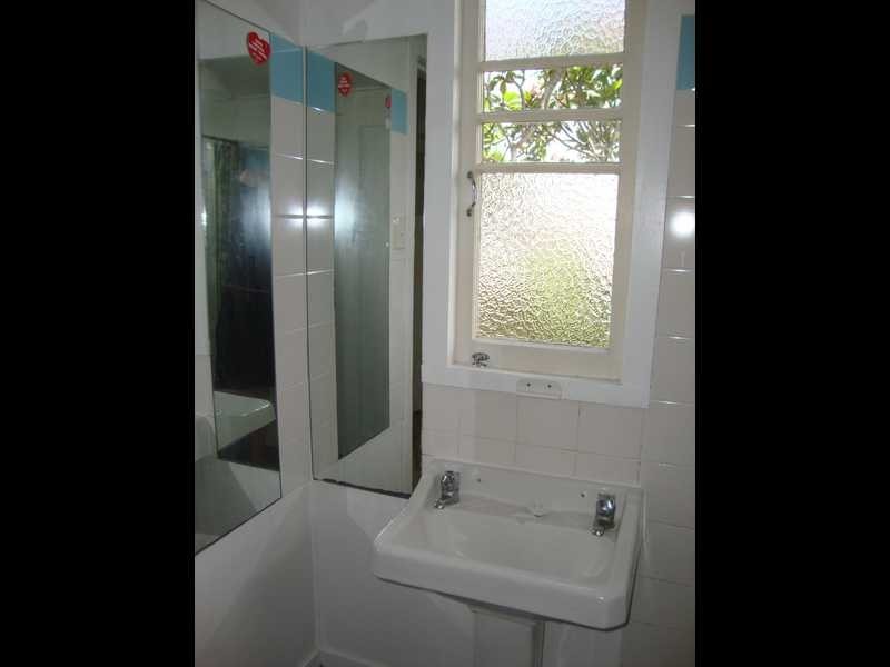 3 Molloy Street, Silkstone QLD 4304