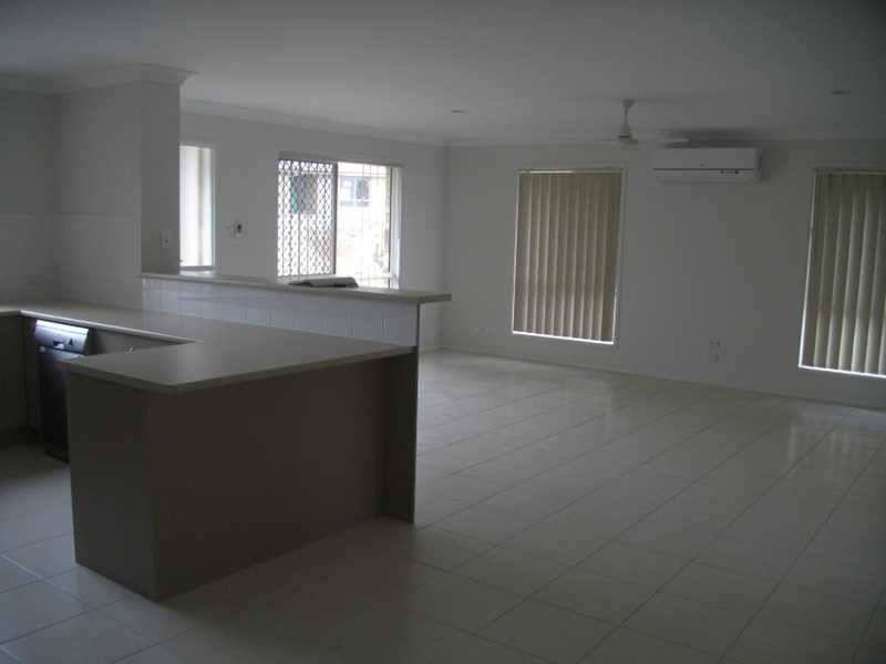 6 Weymouth Street, Bundamba QLD 4304