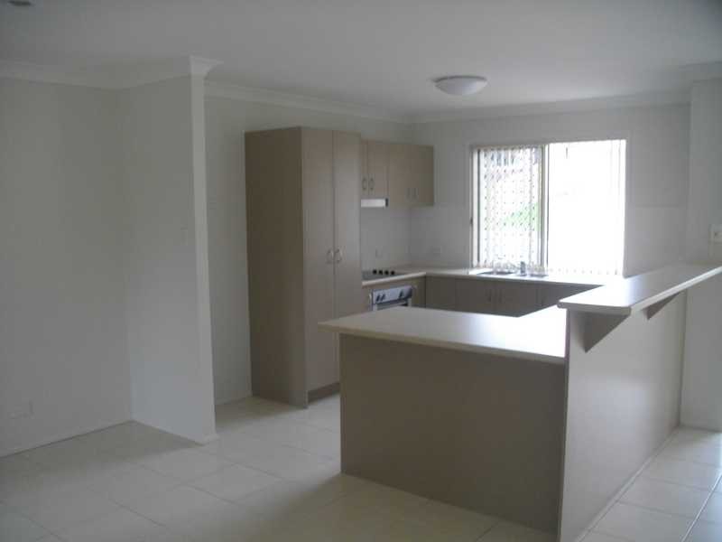 6 Weymouth Street, Bundamba QLD 4304