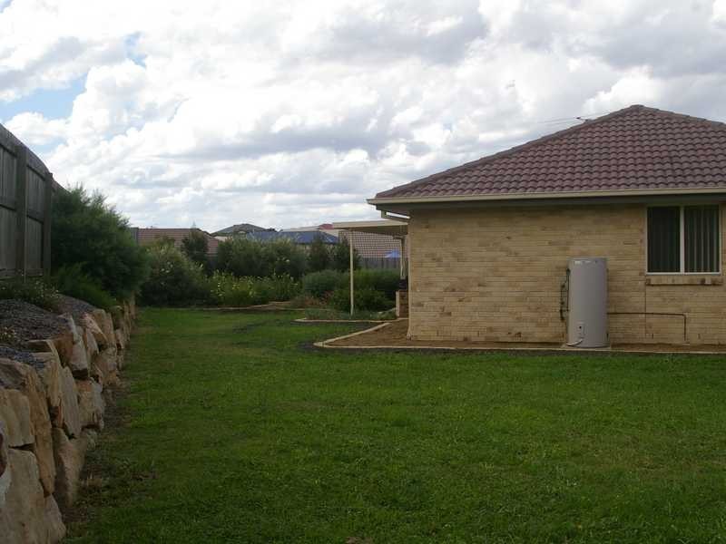 3 Connolly Court, Collingwood Park QLD 4301