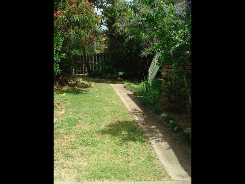 17 Flinders Drive, Leichhardt QLD 4305